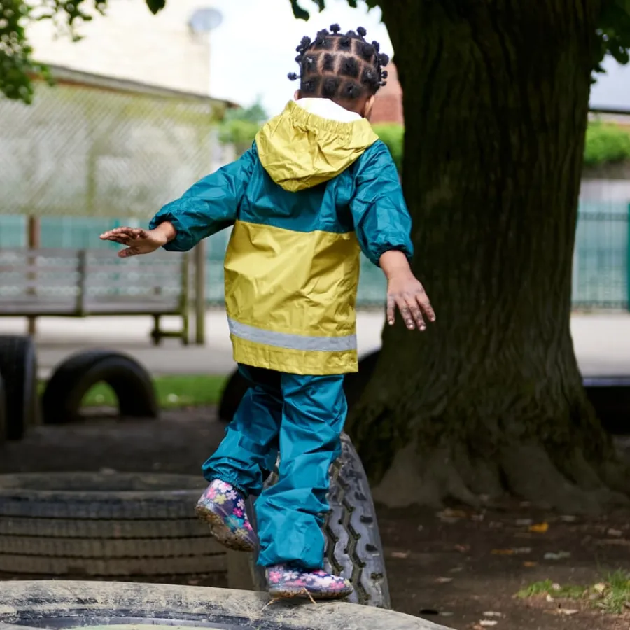 Premium Waterproof Outdoor Clothing Set Clothing & Wellies|Forest Schools